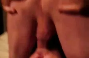 XXX Nga trên đúc và kéo trong âm đạo
