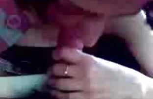 XXX Dryuknuli các gà mái tơ trong âm đạo trên giường ít chị