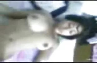XXX Bụng cha kéo trên một thành viên của bạn trẻ con gái loạn luân.