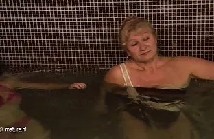 XXX Elizabeth có cặc từ thôi miên