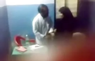 XXX Casanova gặp các cô gái tóc vàng và cô có quan hệ tình dục