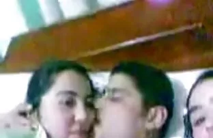 XXX Người đàn ông đã lấy một cô gái điếm cho một khách sạn,
